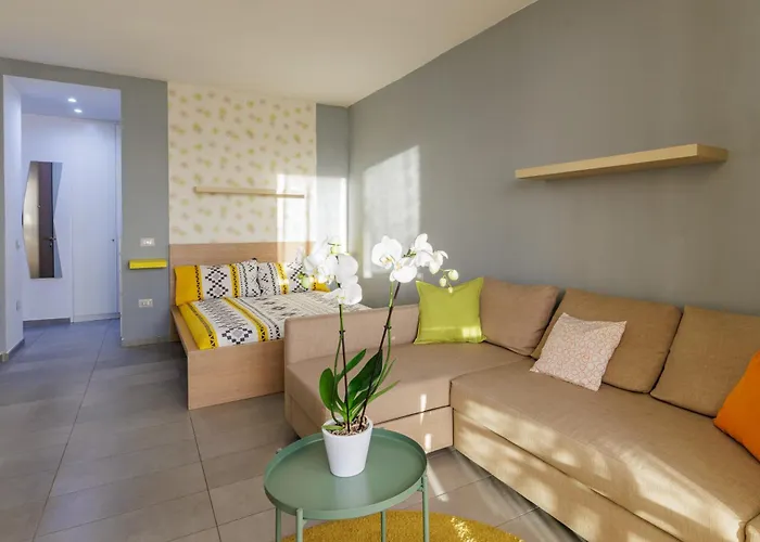 Hako Apartament Neapol